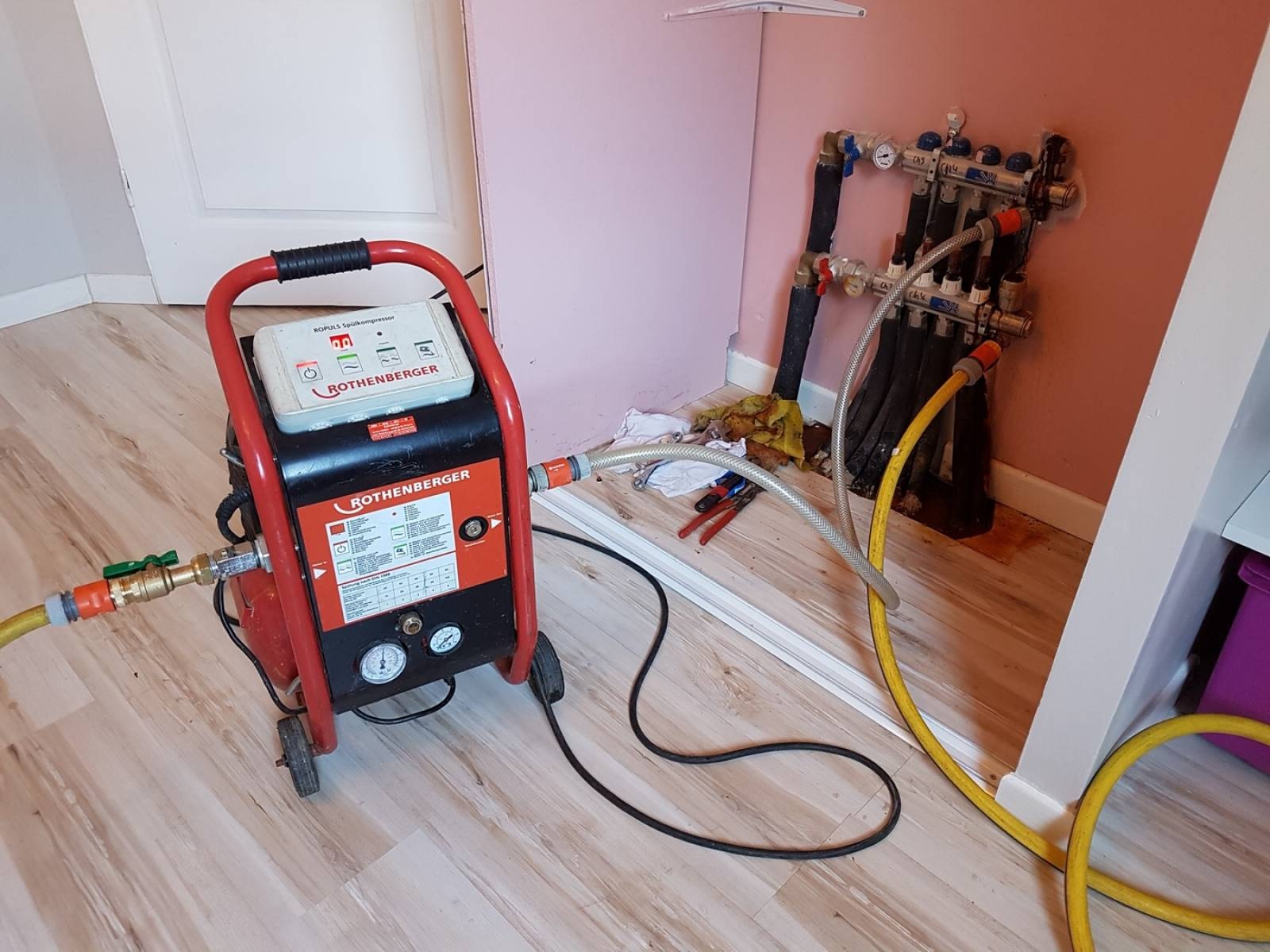 Ümraniye Elmalıkent Vaillant Hermetik Şofben Kombi Bakımı